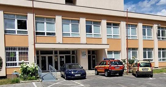 Exteriér telocvične FBI